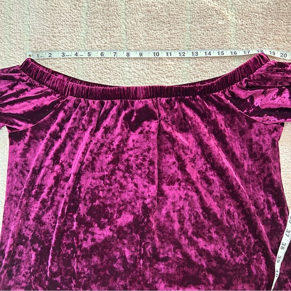 Karen Kane Crushed Velvet Blouse Flowy Top Cranberry Wine Color SZ Large Holiday - Picture 7 of 10